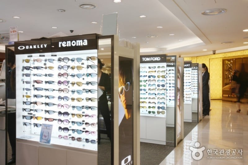 ロッテ免税店-本店 (3/18)