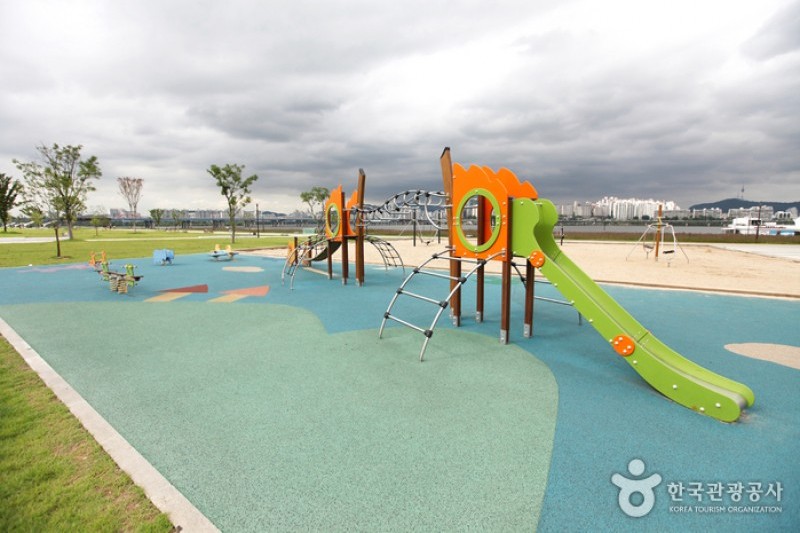 漢江市民公園 汝矣島地区（汝矣島漢江公園）한강시민공원 여의도지구 (1/12)