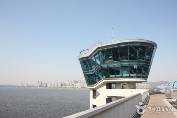 盤浦漢江公園（반포한강공원）
