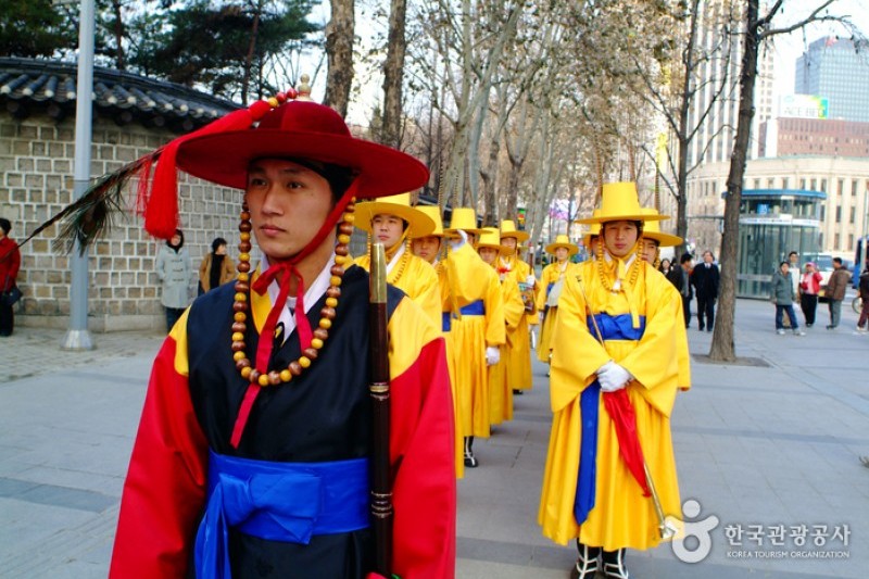徳寿宮王宮守門将交代儀式 (2/6)