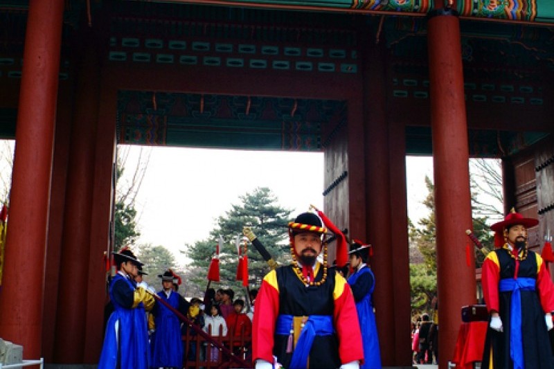 徳寿宮王宮守門将交代儀式 (4/6)