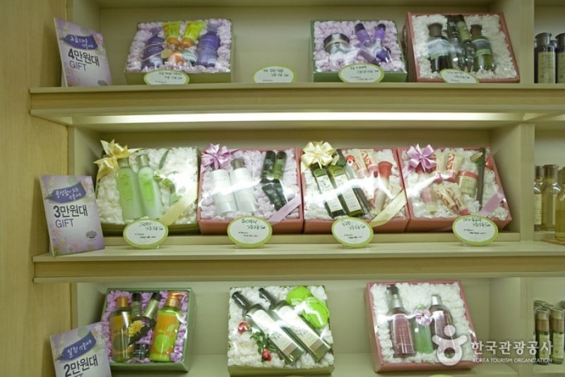 イニスフリー(梨大店) (3/10)