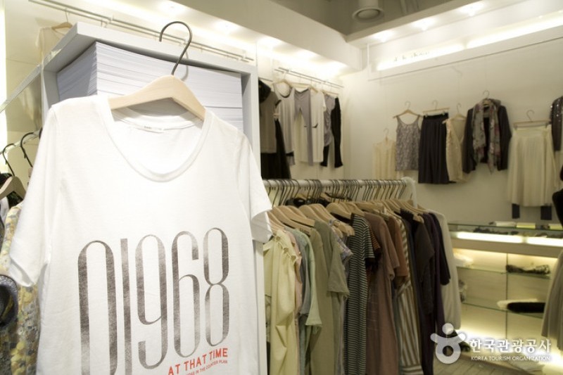 ファッションモール・ユーアス (15/16)