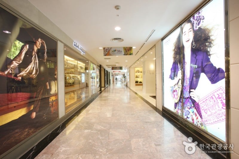 Lotte Duty Free Shop - Lotte World Tower Branch  (4/29)