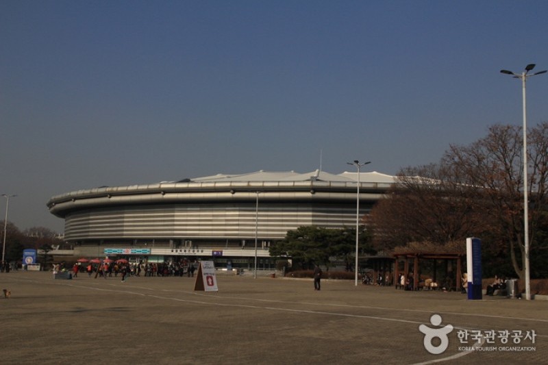 オリンピック公園競技場 (2/4)