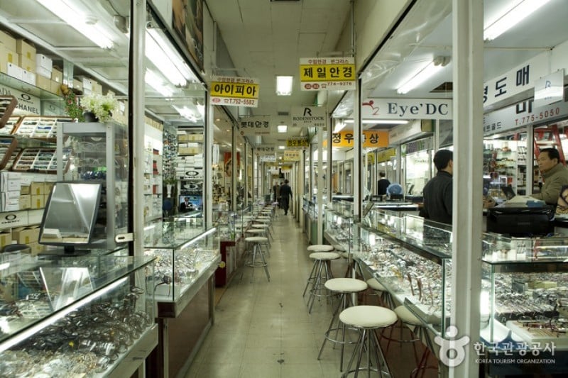 南大門総合商店街 (1/9)