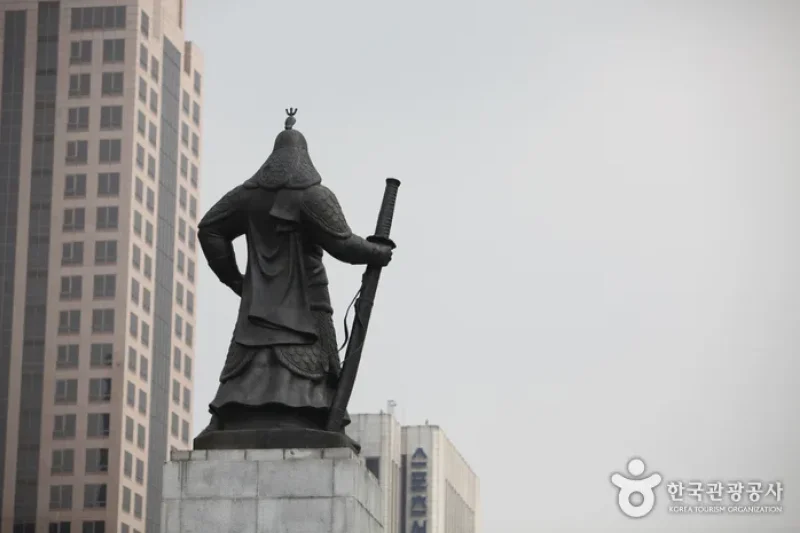 忠武公・李舜臣銅像 (2/9)