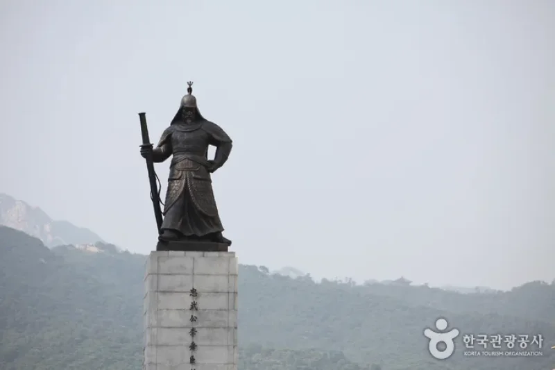 忠武公・李舜臣銅像 (3/9)