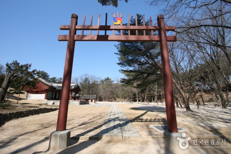 貞陵 [UNESCO World Heritage] (1/5)