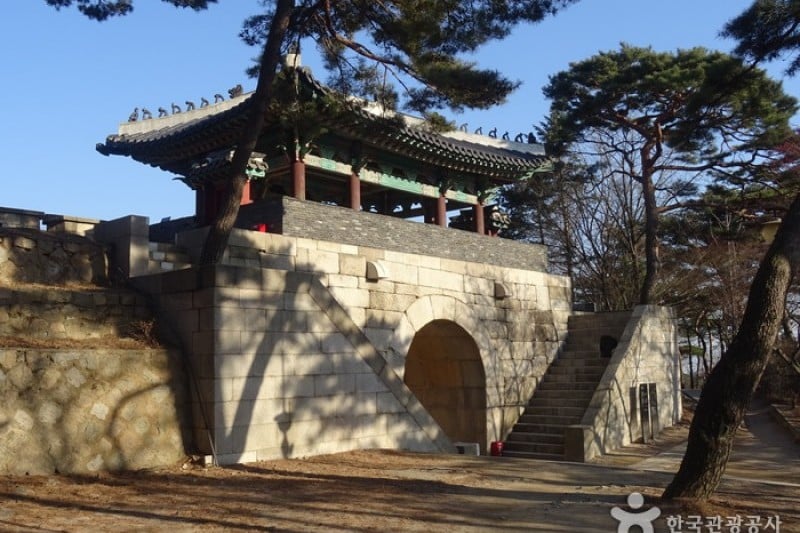 北岳山 粛靖門 (2/4)