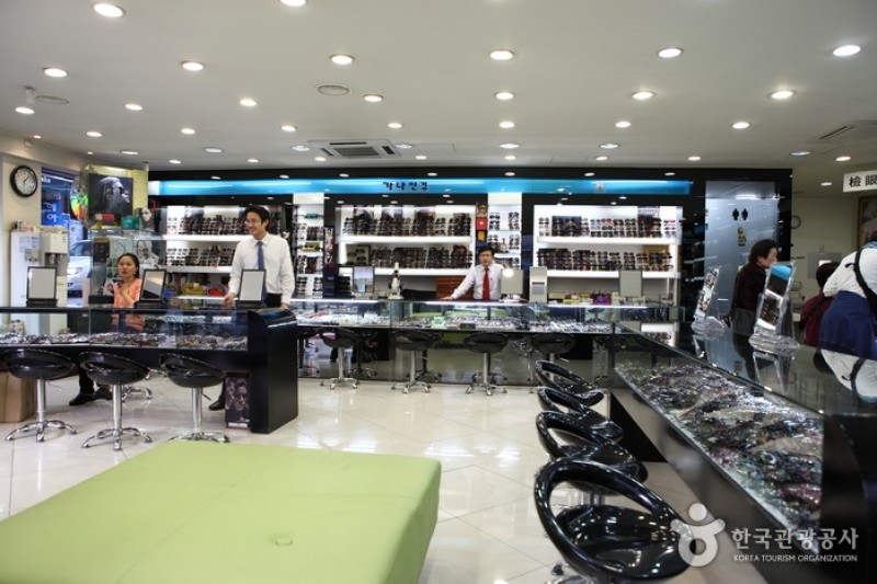 カナ眼鏡院(明洞2号店) (1/6)