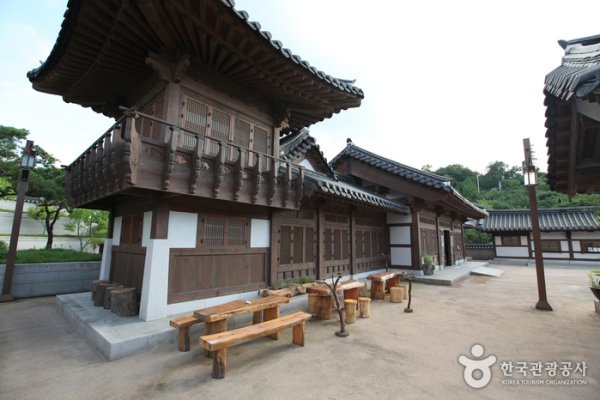 ソウル南山国楽堂