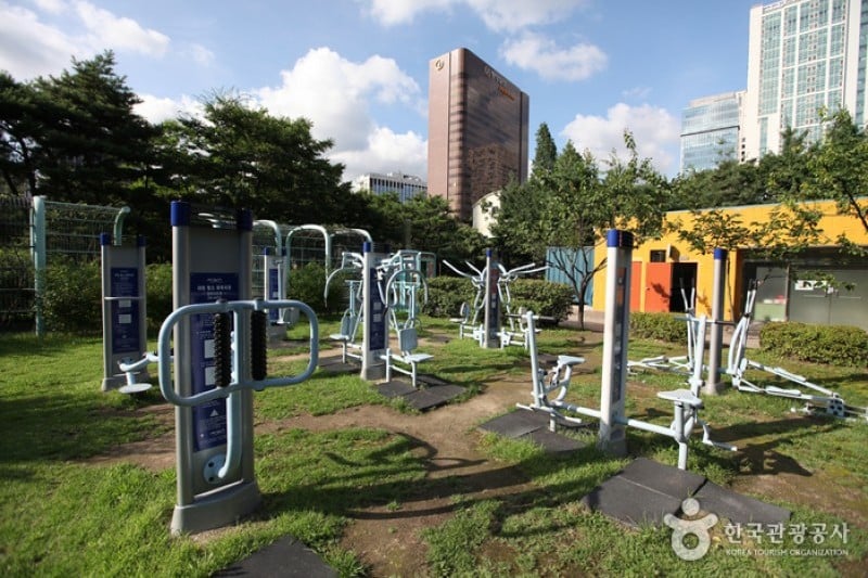 西小門公園 (2/3)