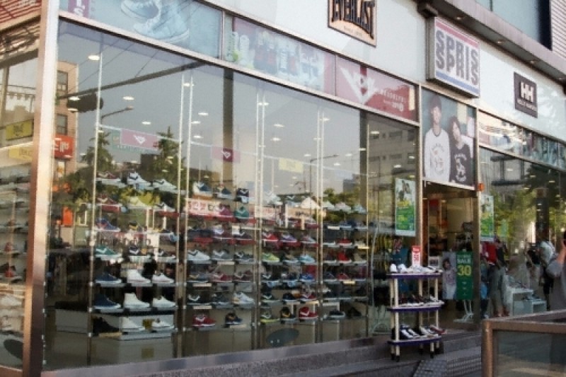 スプリス 南営店 (1/8)