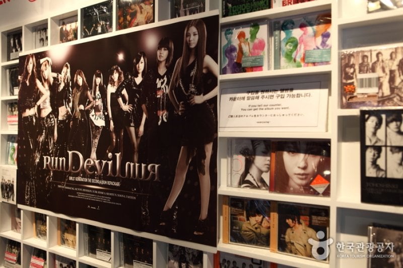 エブリシング明洞店(SM Ent.스타샵/Everysing) (9/27)