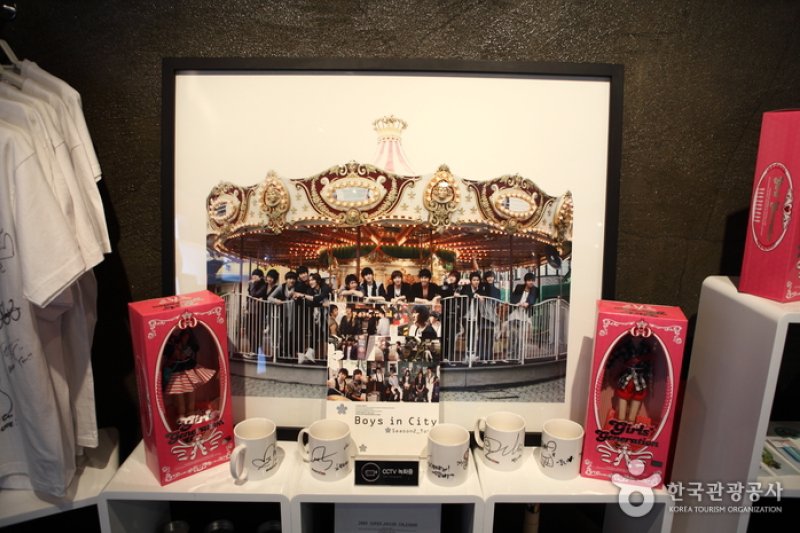エブリシング明洞店(SM Ent.스타샵/Everysing) (11/27)