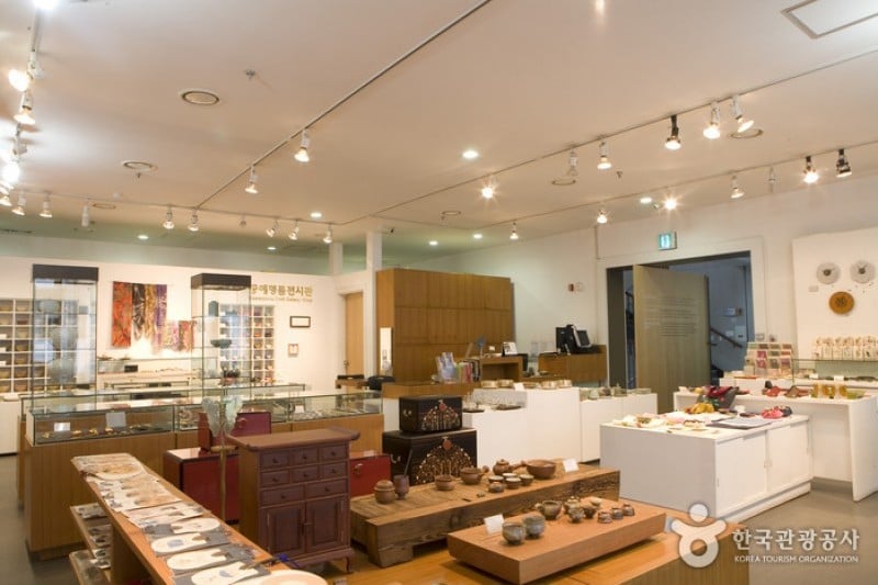 韓国工芸文化振興院 工芸名品販売館 (2/13)