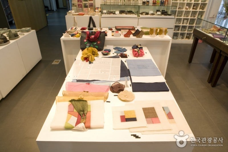 韓国工芸文化振興院 工芸名品販売館 (5/13)