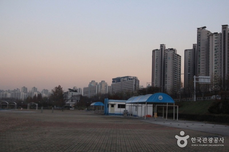漢江市民公園 蚕室プール (1/4)