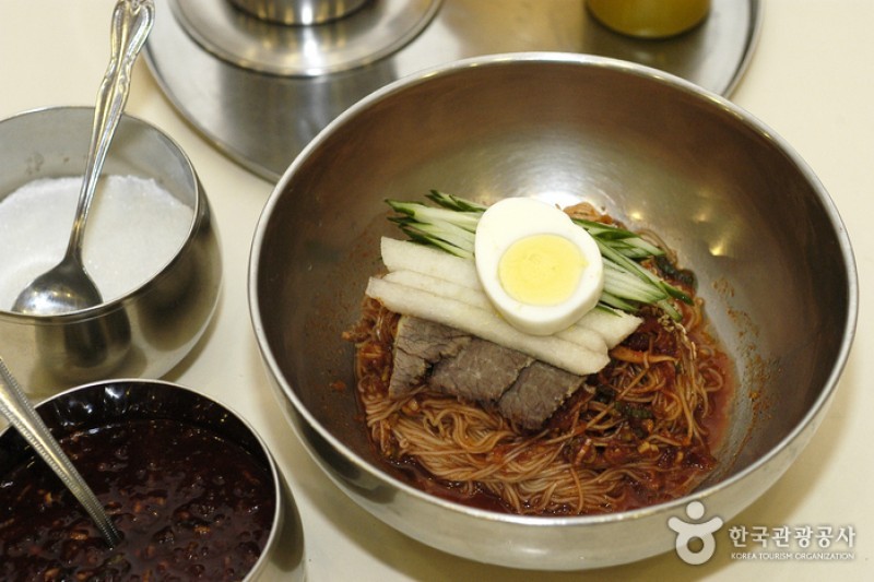 明洞咸興麺屋 (1/5)