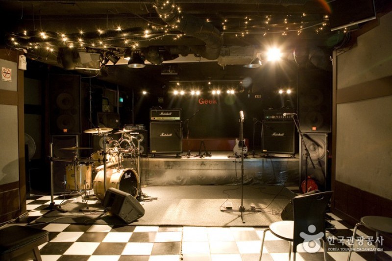 キックライブハウス (1/2)