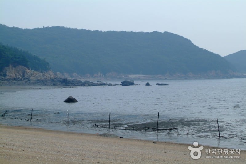 実尾海水浴場 (3/4)