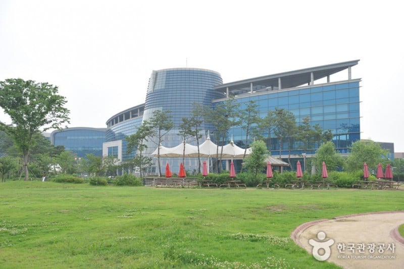 国立生物資源館 (1/4)