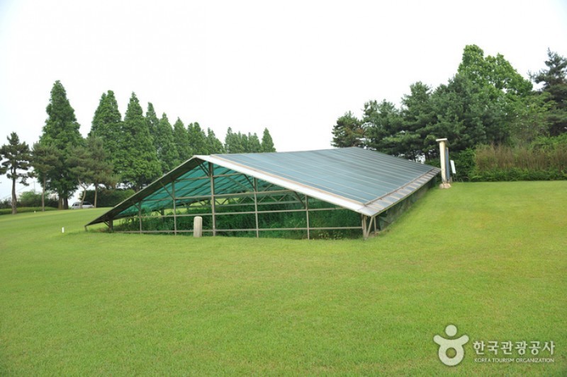 仁川 景西洞 緑青瓷窯址 (2/4)