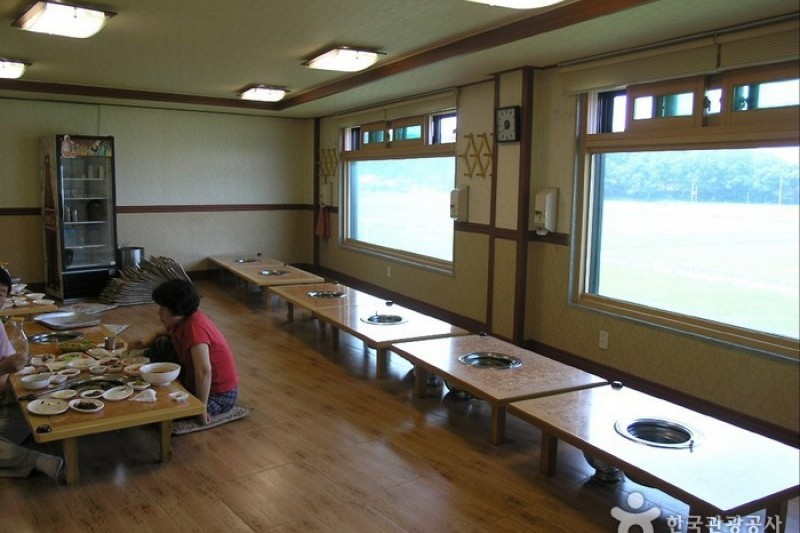 一味山荘炭火うなぎ (2/3)
