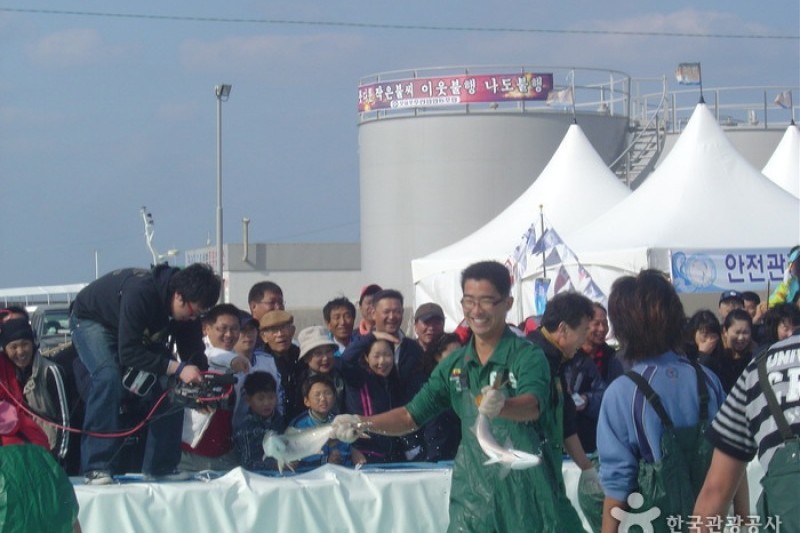 最南端ブリ祭り (3/10)