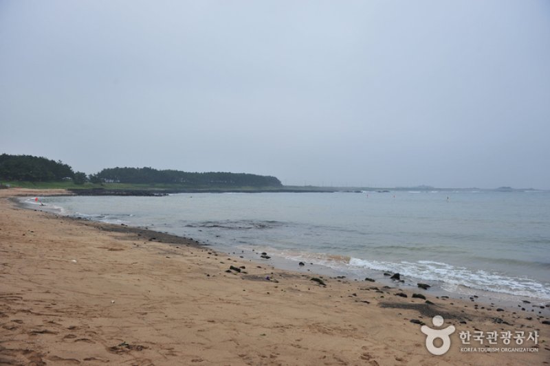 下摹海水浴場 (1/4)