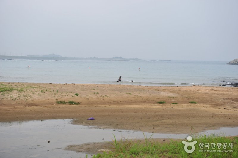 下摹海水浴場 (2/4)