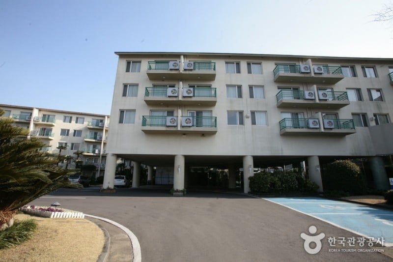 KENSINGTON RESORT (2/30)