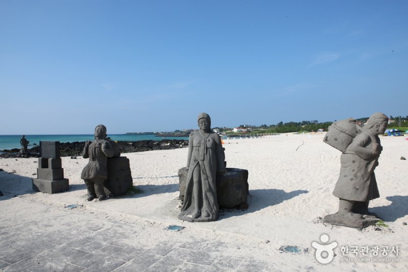 クァクチクァムル海岸（곽지과물해변） (1/19)