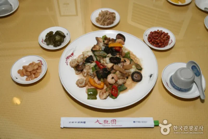 大観園 (8/11)