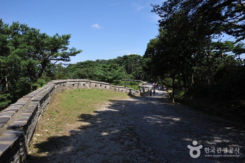 南漢山城道立公園[ユネスコ世界文化遺産] (5/6)