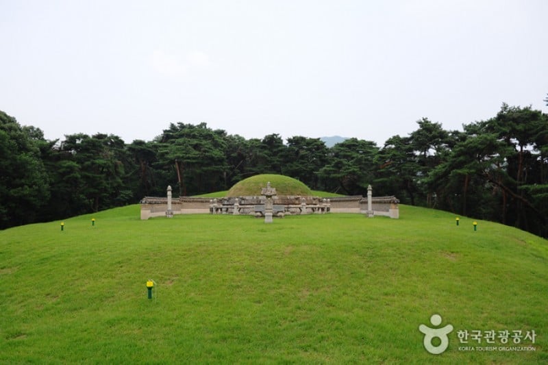 南楊州洪陵と裕陵［ユネスコ世界文化遺産］ (3/23)