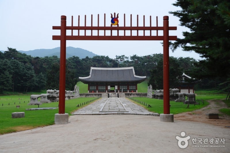 南楊州洪陵と裕陵［ユネスコ世界文化遺産］ (5/23)