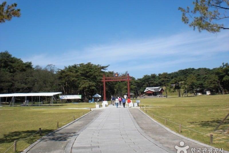 英陵（世宗大王陵）・寧陵（ユネスコ世界文化遺産）（ (2/8)