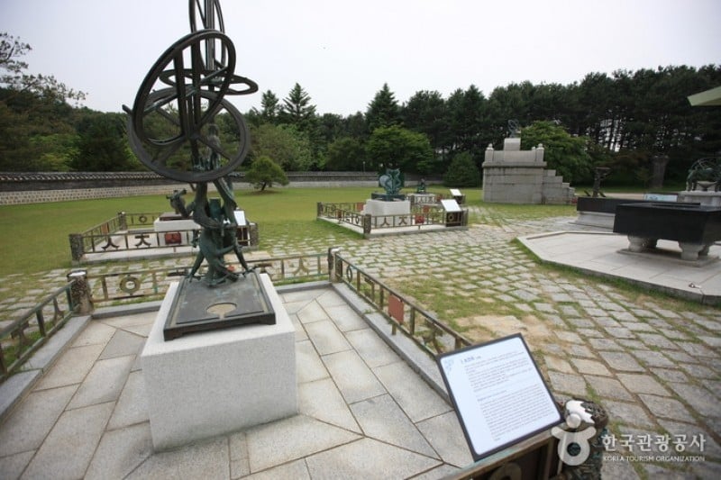 英陵（世宗大王陵）・寧陵（ユネスコ世界文化遺産）（ (4/8)
