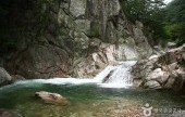 中元瀑布