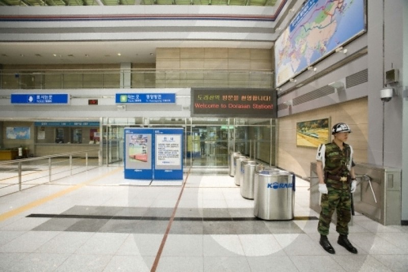 都羅山駅 (2/3)