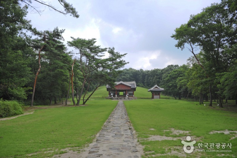 坡州三陵［ユネスコ世界文化遺産］ (1/20)