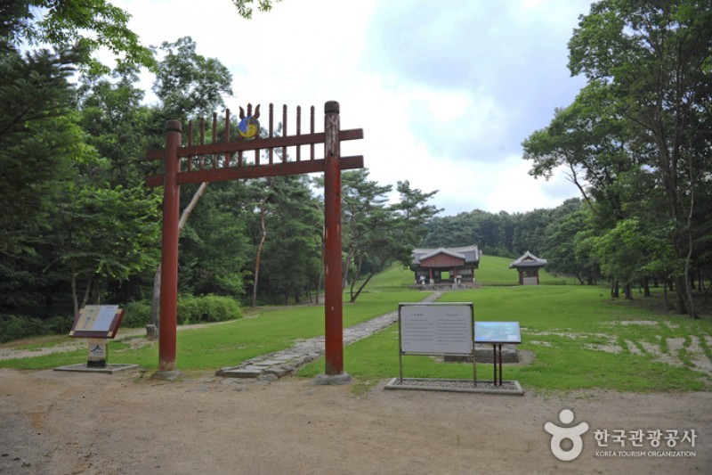 坡州三陵［ユネスコ世界文化遺産］ (2/20)