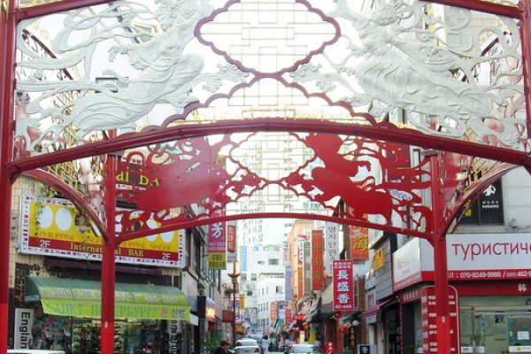釜山チャイナタウン特区（上海門、上海通り）（부산 차이나타운특구