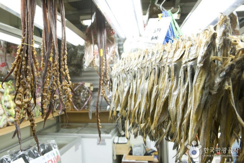 釜山 チャガルチ市場 乾魚部 (4/8)