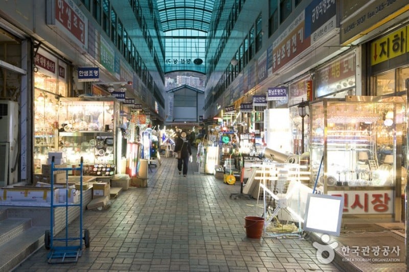国際市場 照明通り (9/13)