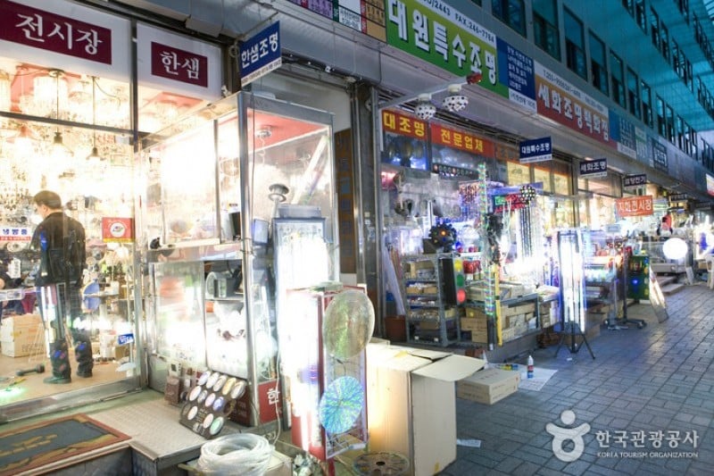 国際市場 照明通り (11/13)