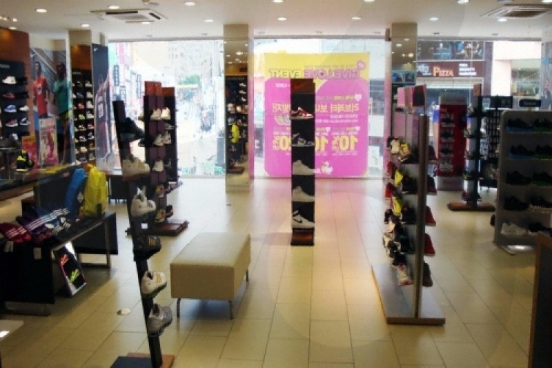 レスモア光復店 (6/8)