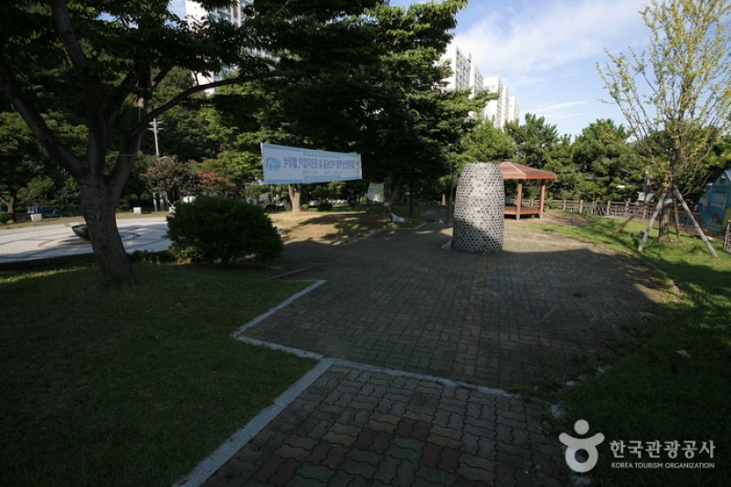 75広場 (3/6)
